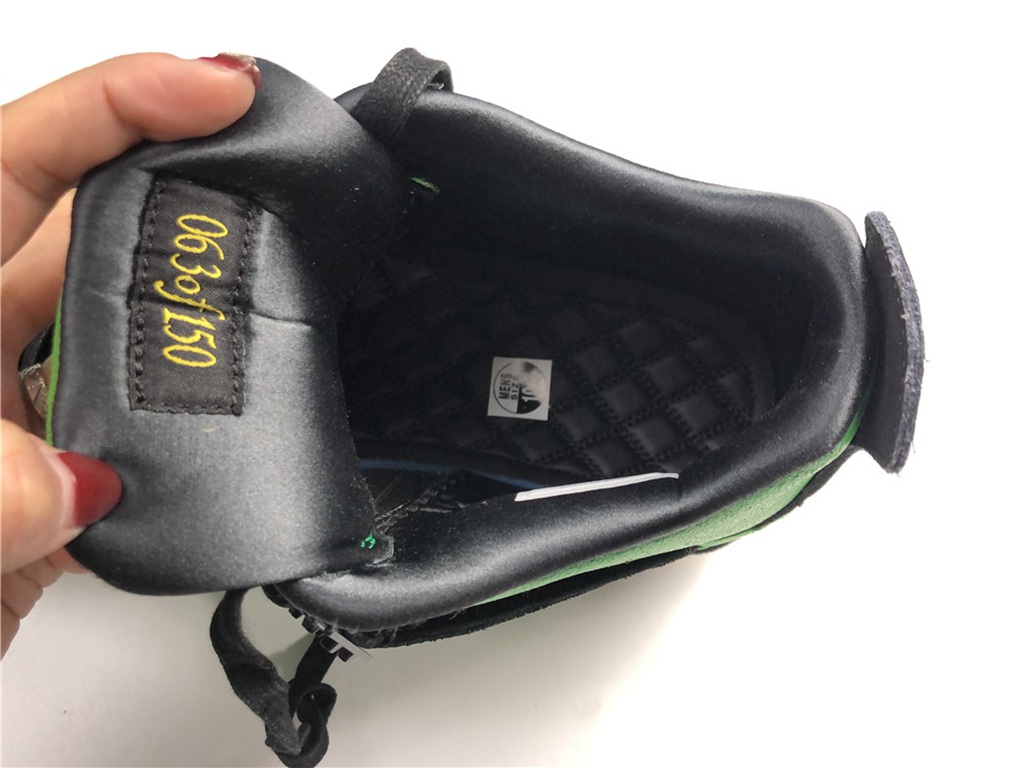 Air Jordan 4 Retro GREEN BLACK